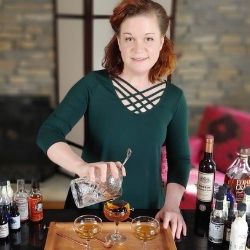 Heather Wibbels aka the Cocktail Contessa making classic cocktail